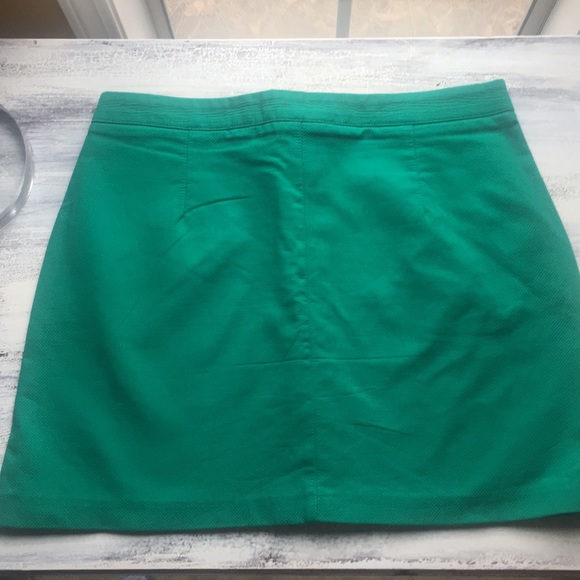 Super cute Green skirt with deep pockets! - Picture 1 of 6